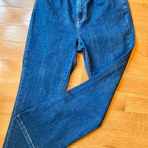 LLBean True Shape Bootcut Jeans,10P Machine wash,only worn a few times. Like New